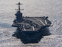 6-й флот США: в Средиземном море авианосец Harry S. Truman столкнулся с торговым судном
